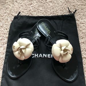 Chanel thong 35